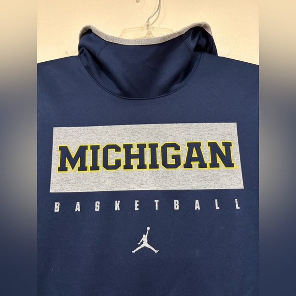 Air Jordan Michigan Wolverines Basketball Tunnel Hoodie Blue Men's Small ~ Used - Picture 3 of 7